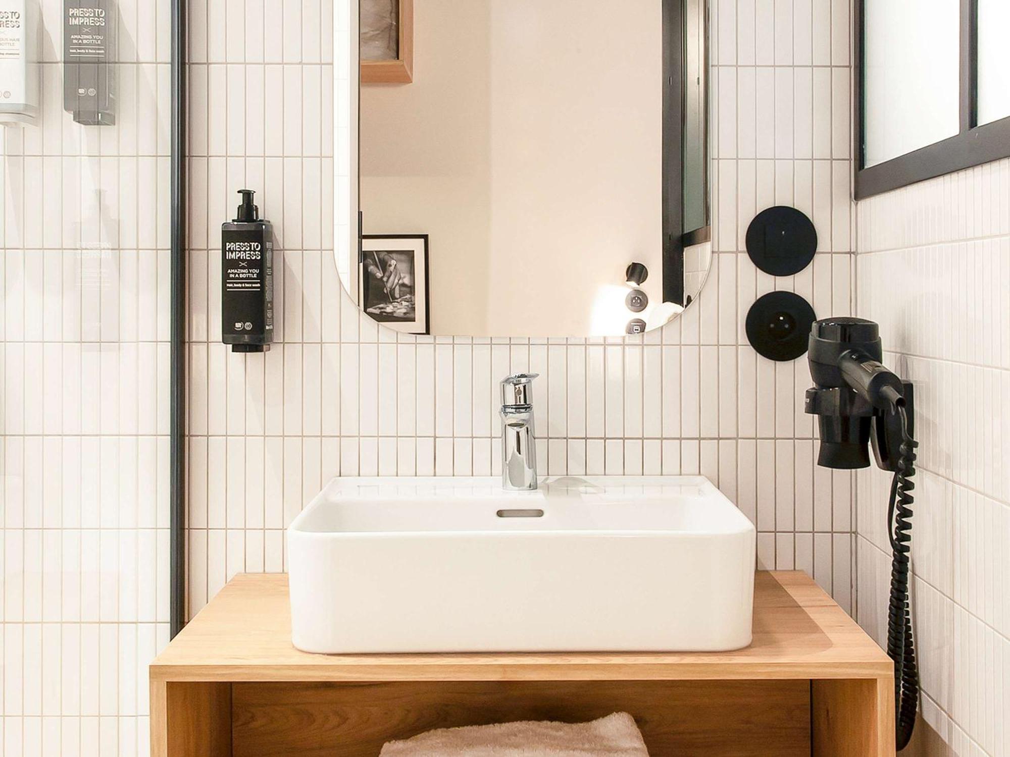 Ibis Styles ナミュール エクステリア 写真